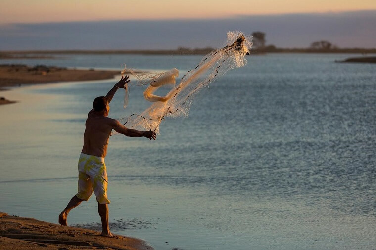 Of all people working in the fishing sector, 90% are artisanal fishermen.