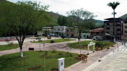 Comunidade de Barra Longa recebe a nova Praça Manoel Lino Mol
