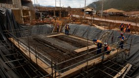 As obras para a construção de Bento Rodrigues estão em andamento. O terreno, conhecido como Lavoura, foi escolhido pela comunidade. | Foto: Bruno Correa / NITRO