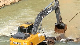 Enrocamentos na ensecadeira do rio Pequeno recebem obras de rebaixamento