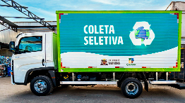 Mariana recebe três caminhões para reforçar a coleta seletiva no município